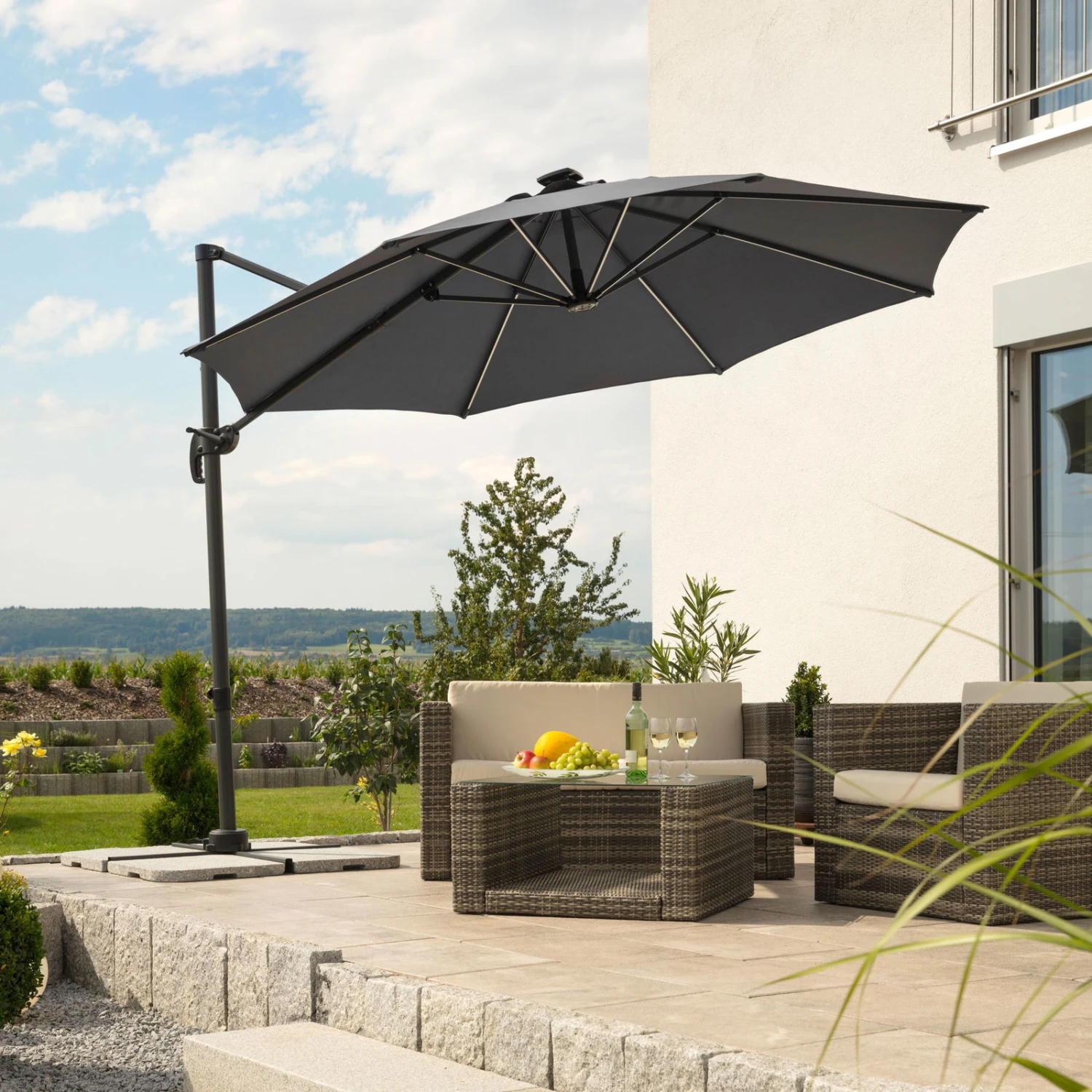 Schneider Sonnenschirm 'Rhodos Blacklight', Mit LEDs, Anthrazit, Ø 300 Cm 4 Schneider Sonnenschirm 'Rhodos Blacklight', Mit LEDs, Anthrazit, Ø 300 Cm – Bild 2