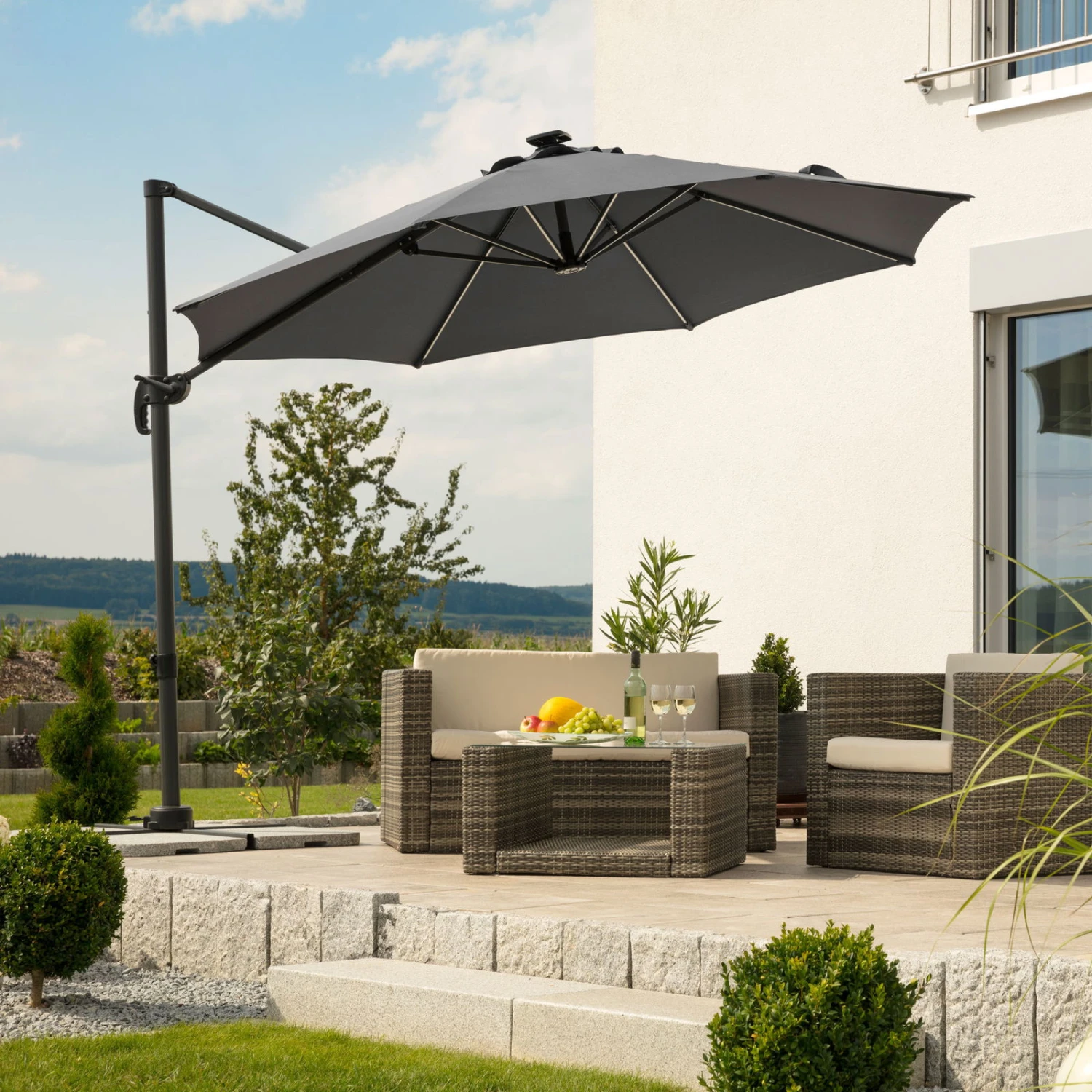 Schneider Sonnenschirm 'Rhodos Blacklight', Mit LEDs, Anthrazit, Ø 300 Cm 16 Schneider Sonnenschirm 'Rhodos Blacklight', Mit LEDs, Anthrazit, Ø 300 Cm – Bild 14